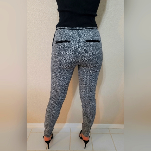 H&M Women's White And Black Design Pull On Pants Side and Front Zip Size 4 - Picture 4 of 12